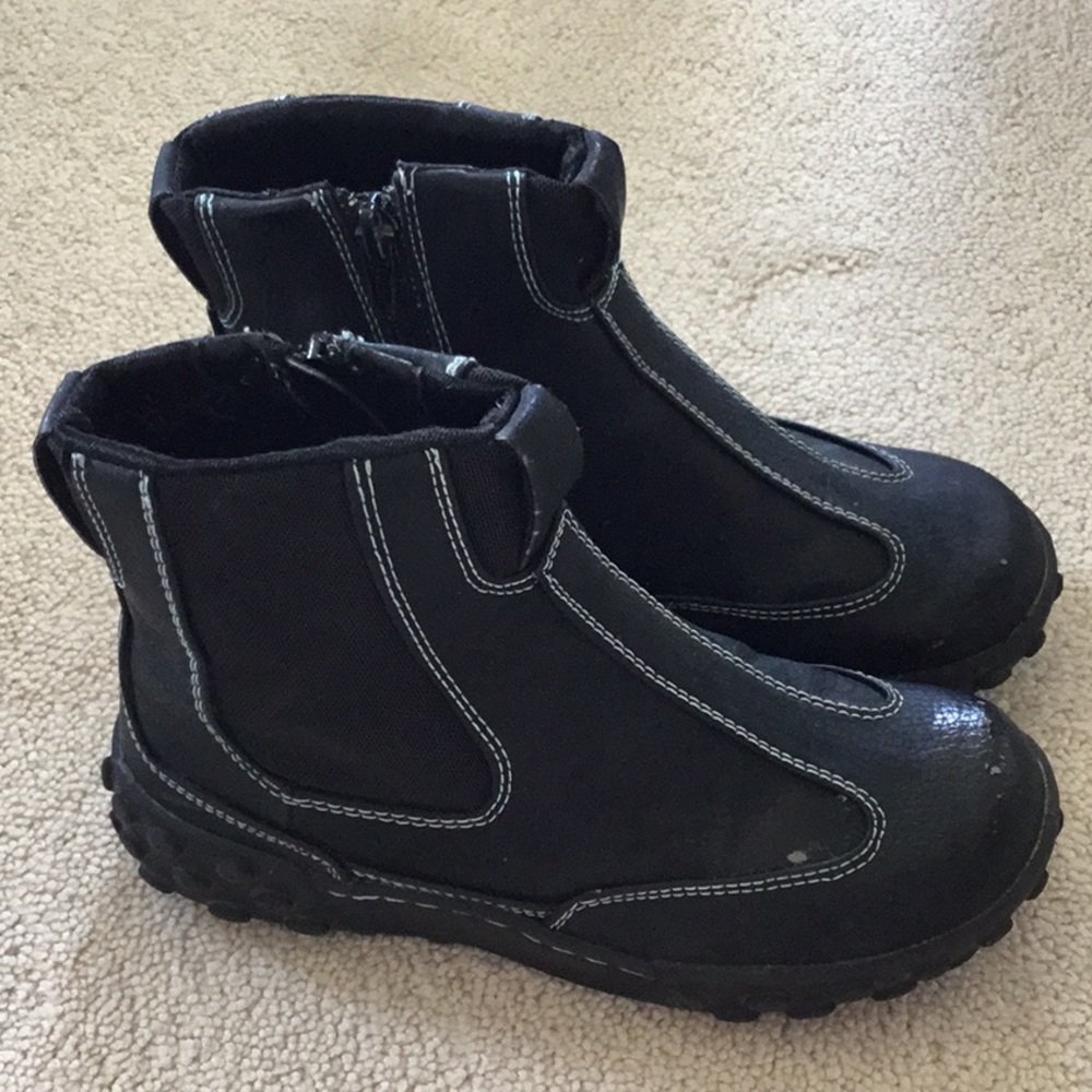 Girls boots
